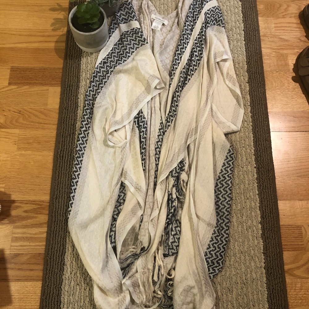 Francescas Cream and Black kimono